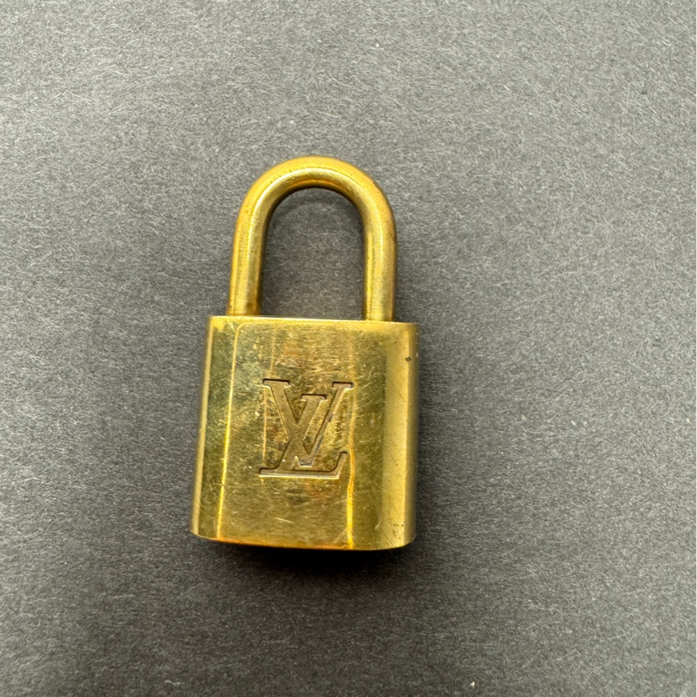 Louis Vuitton 304 Brass Lock  No Key